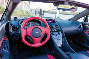 Aston Martin Vanquish Volante