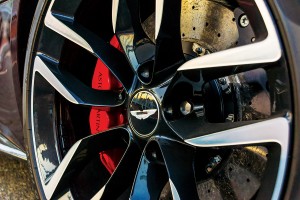 Aston Martin Vanquish Volante