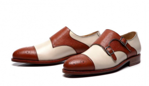 advantages of custom clothing and accessories